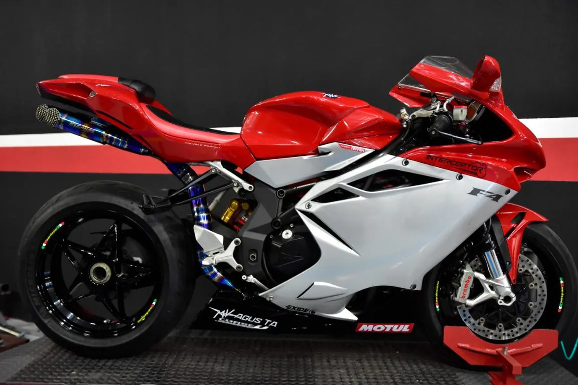 MV Agusta F4